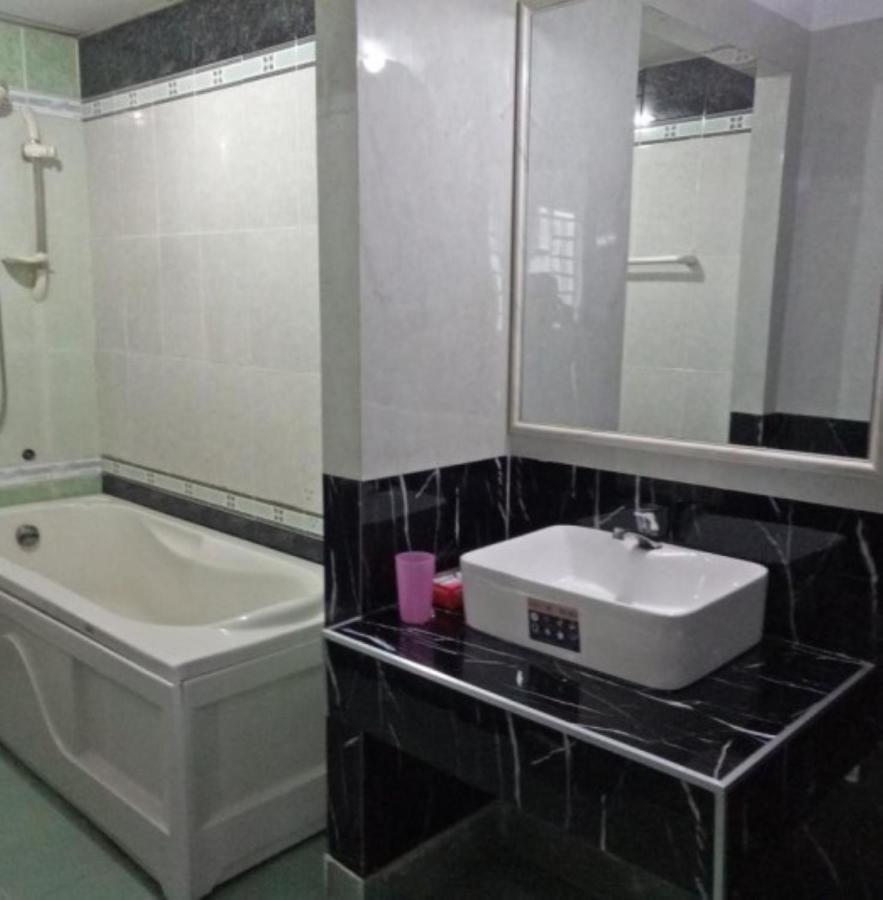 Duc Long Hotel Cidade de Ho Chi Minh Exterior foto